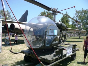 Bell UH-13H Sioux Walk Around