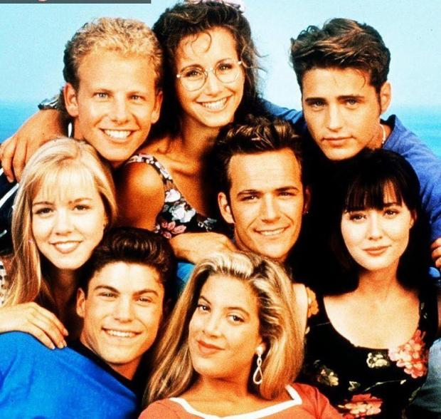 Беверли Хиллз 90210: легендарный сериал возвращается на телеэкраны спустя 19 лет