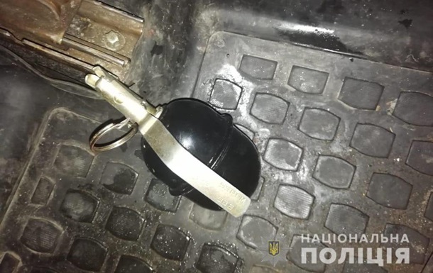 В Киевской области пьяный бросил в салон такси гранату