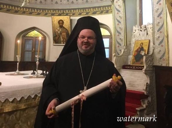 Томос для украинской церкви караулил болгарский архимандрит Харалампий - СМИ