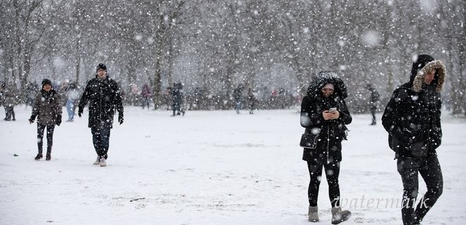 Європу накрило снігом: скасували 159 рейсів, близько 12 загиблих